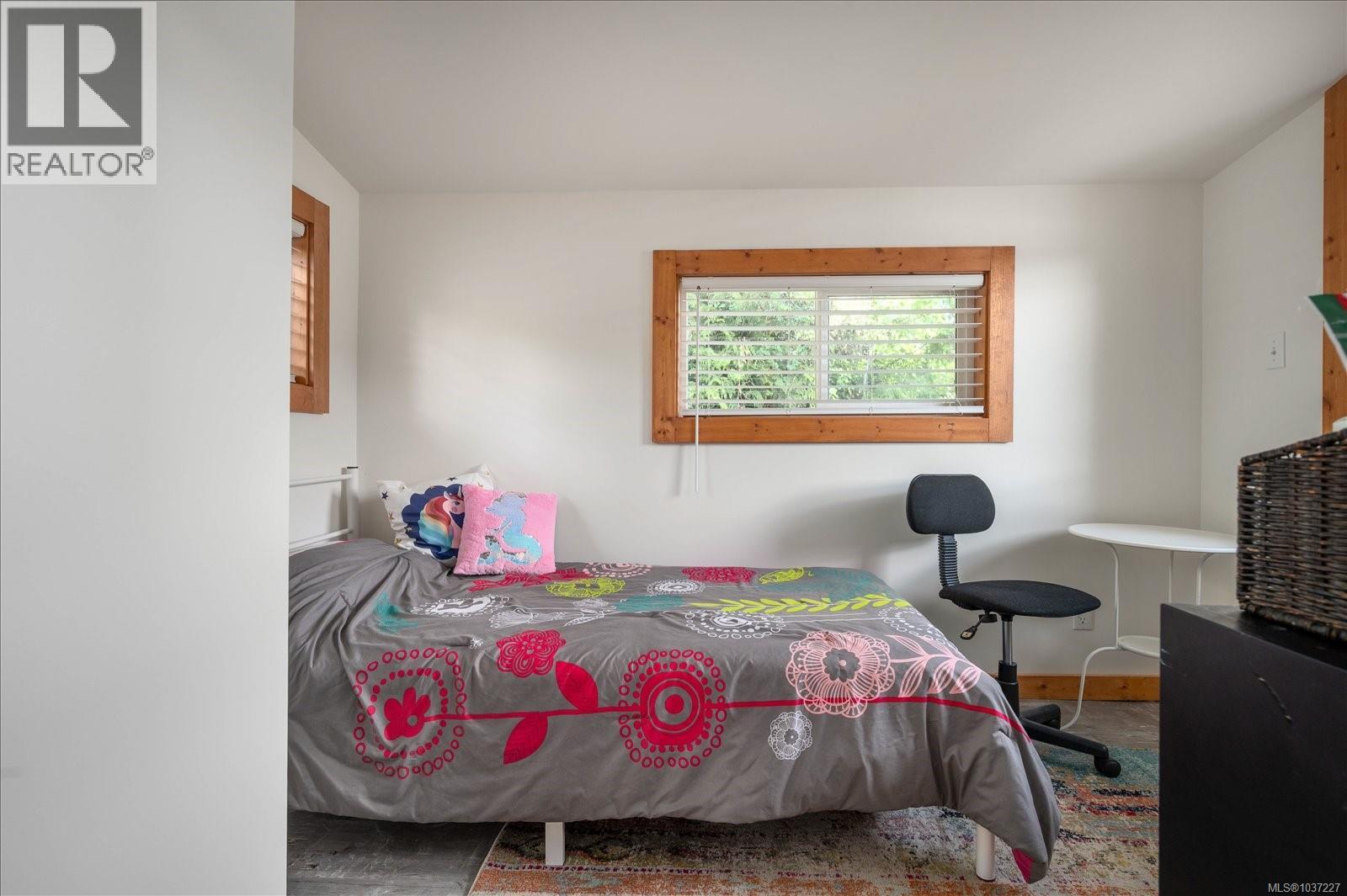 5041 Paton Rd - 23