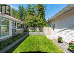 5641 50 Street Nw, Salmon Arm, BC V1E3A6 Photo 89