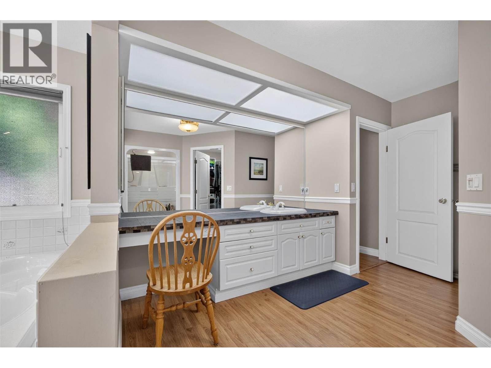 800 Montigny Road - 12