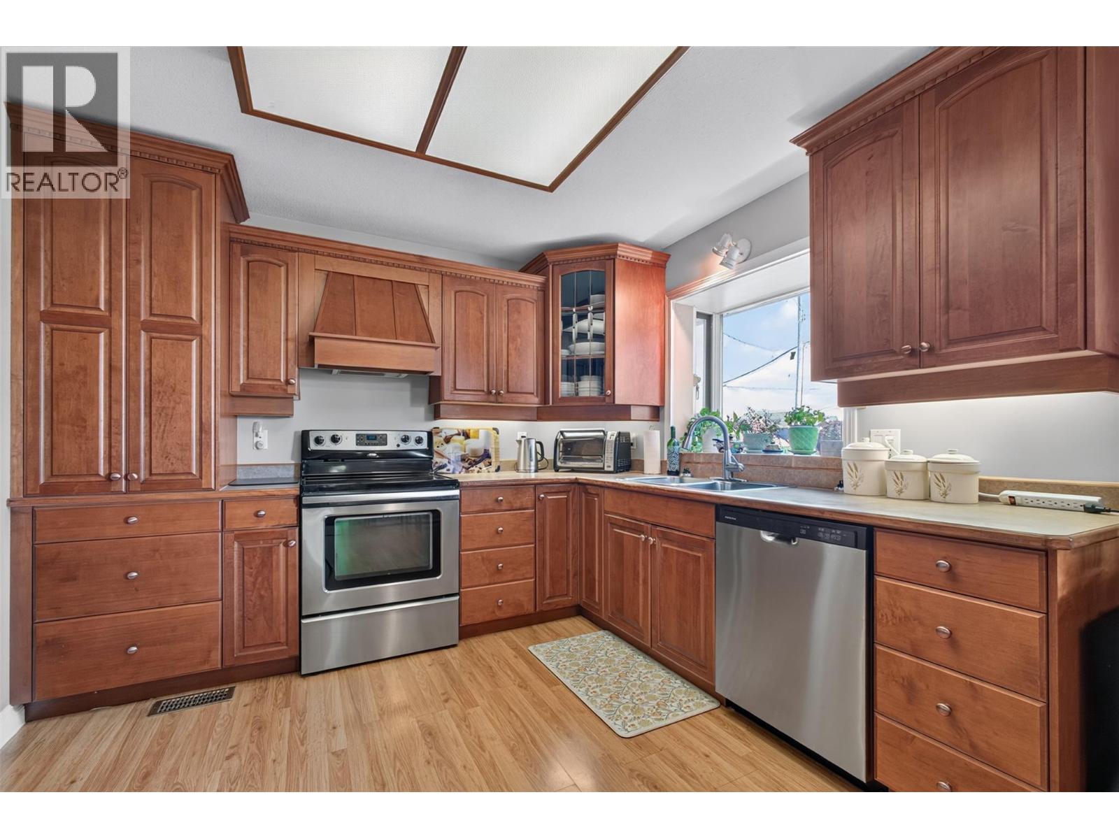 800 Montigny Road - 6