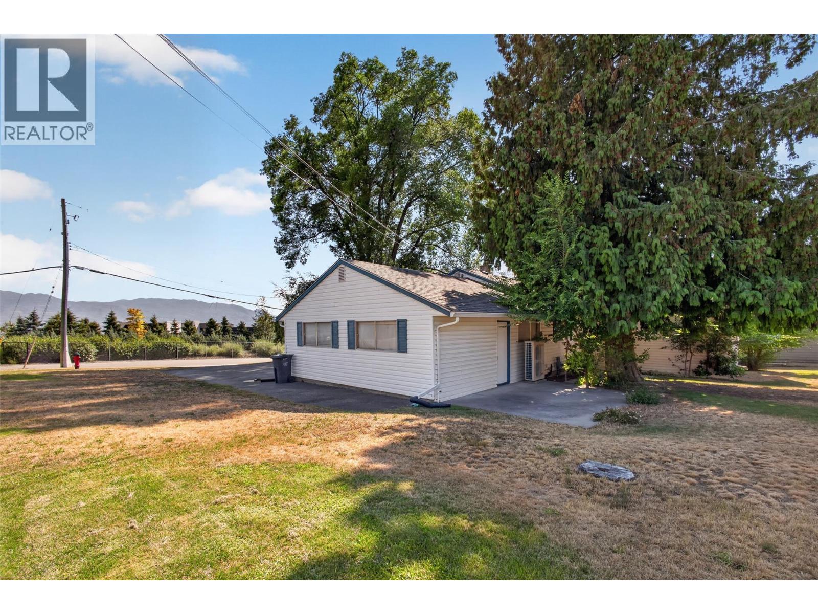 800 Montigny Road - 54