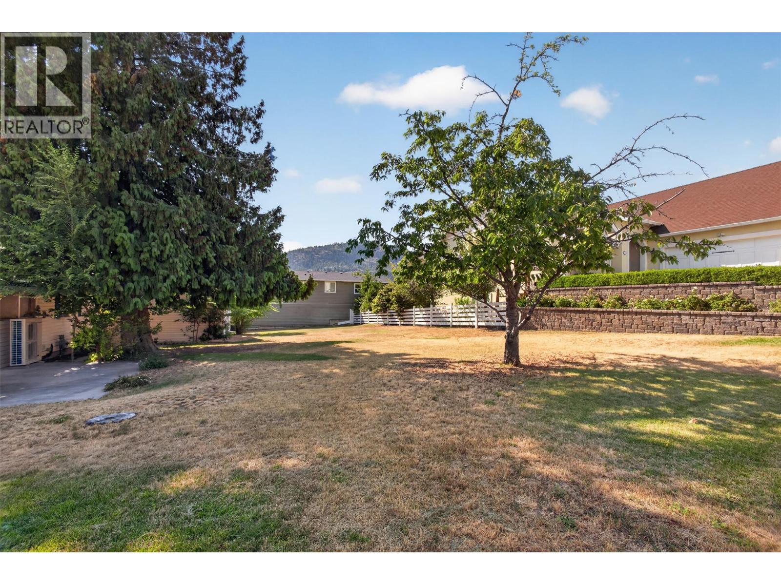 800 Montigny Road - 55