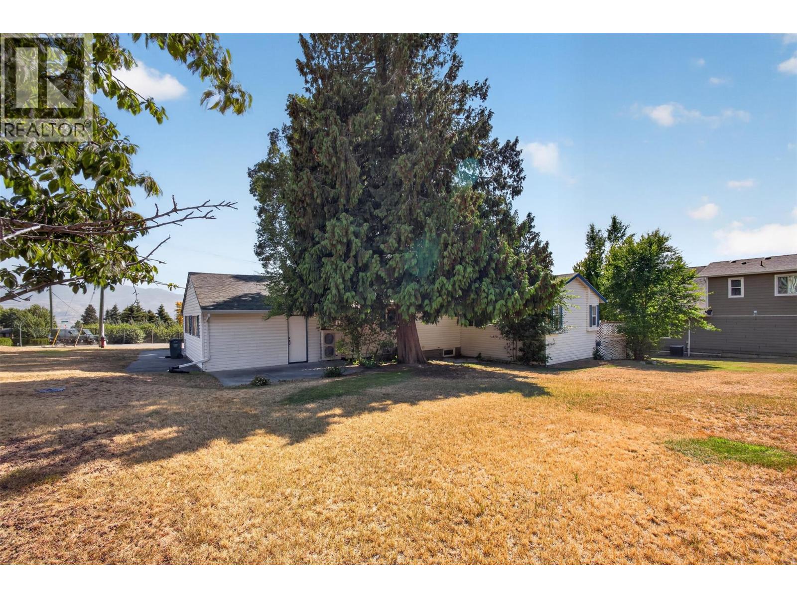 800 Montigny Road - 56
