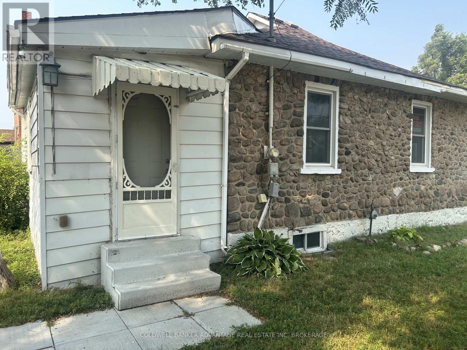 36 SANFORD STREET - 4