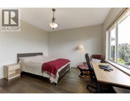 1950 Capistrano Drive Unit# 133, Kelowna, BC V1V2N7 Photo 17
