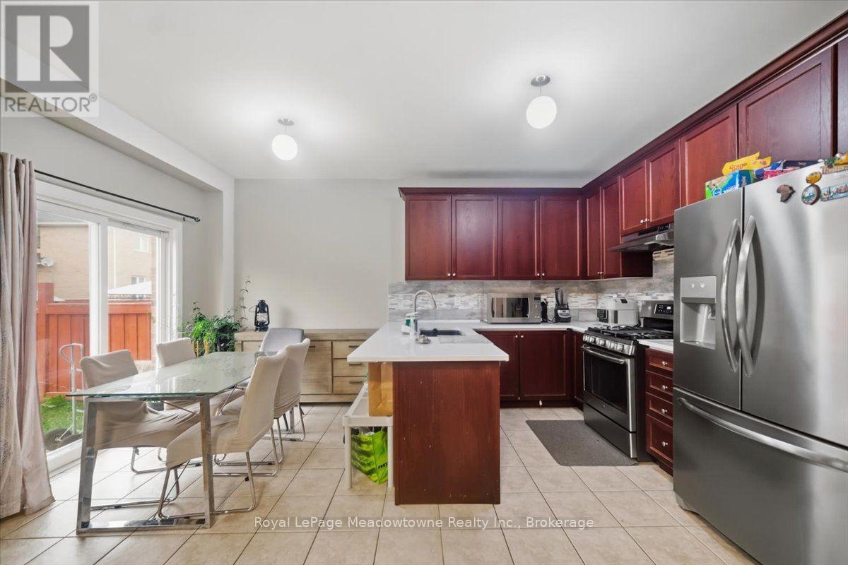 68 GAME CREEK CRESCENT - 2