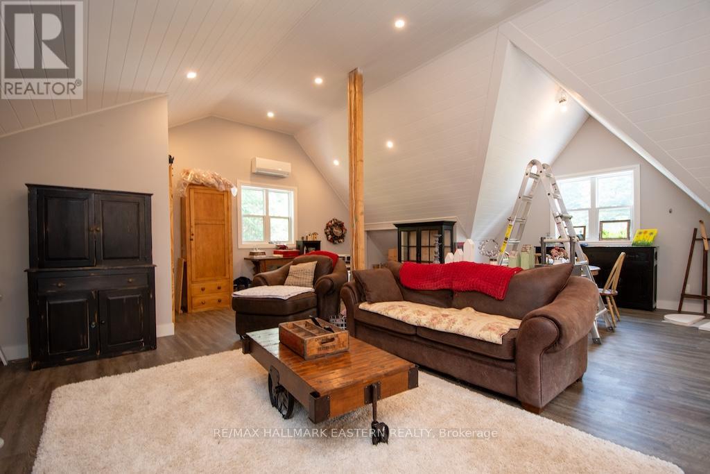 267 EDWINA DRIVE - 41