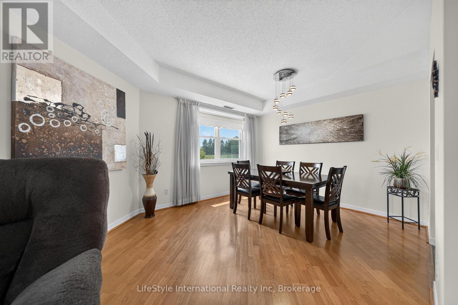 #210 208 SILVERCREEK PARKWAY N - 19