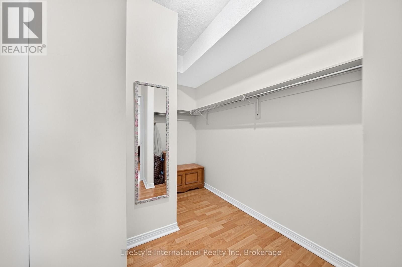#210 208 SILVERCREEK PARKWAY N - 33