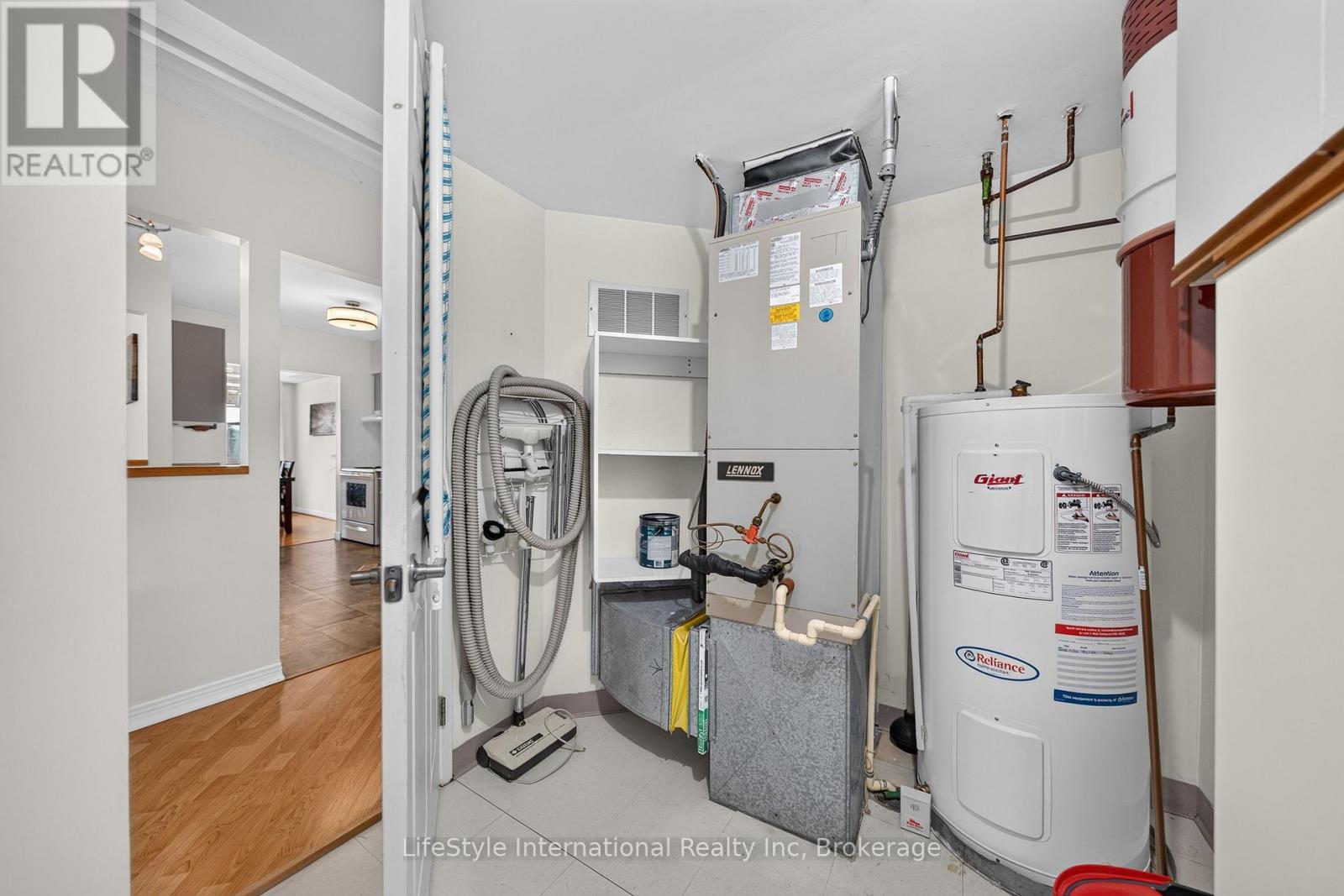#210 208 SILVERCREEK PARKWAY N - Image 39