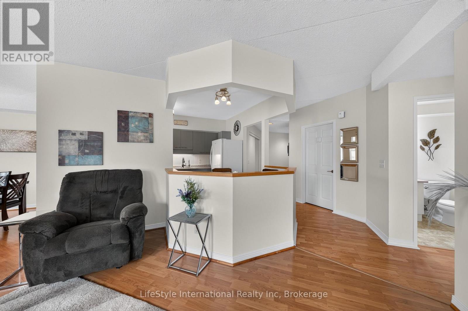 #210 208 SILVERCREEK PARKWAY N - 4