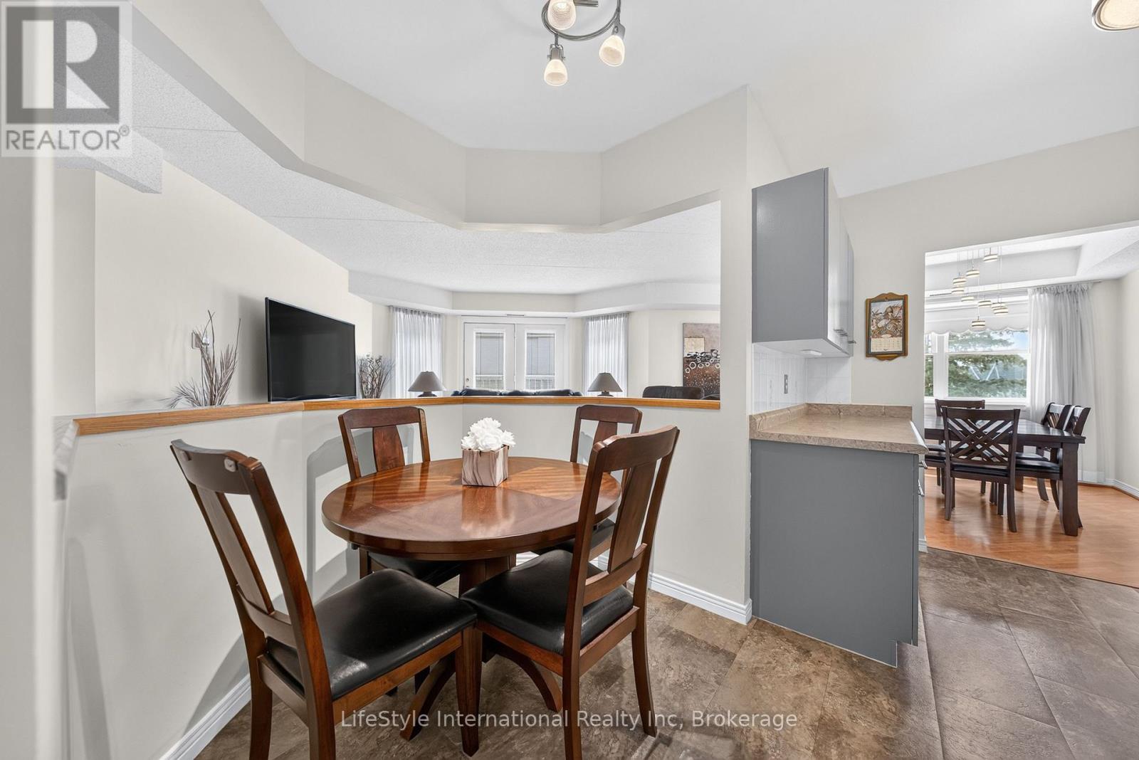 #210 208 SILVERCREEK PARKWAY N - 9