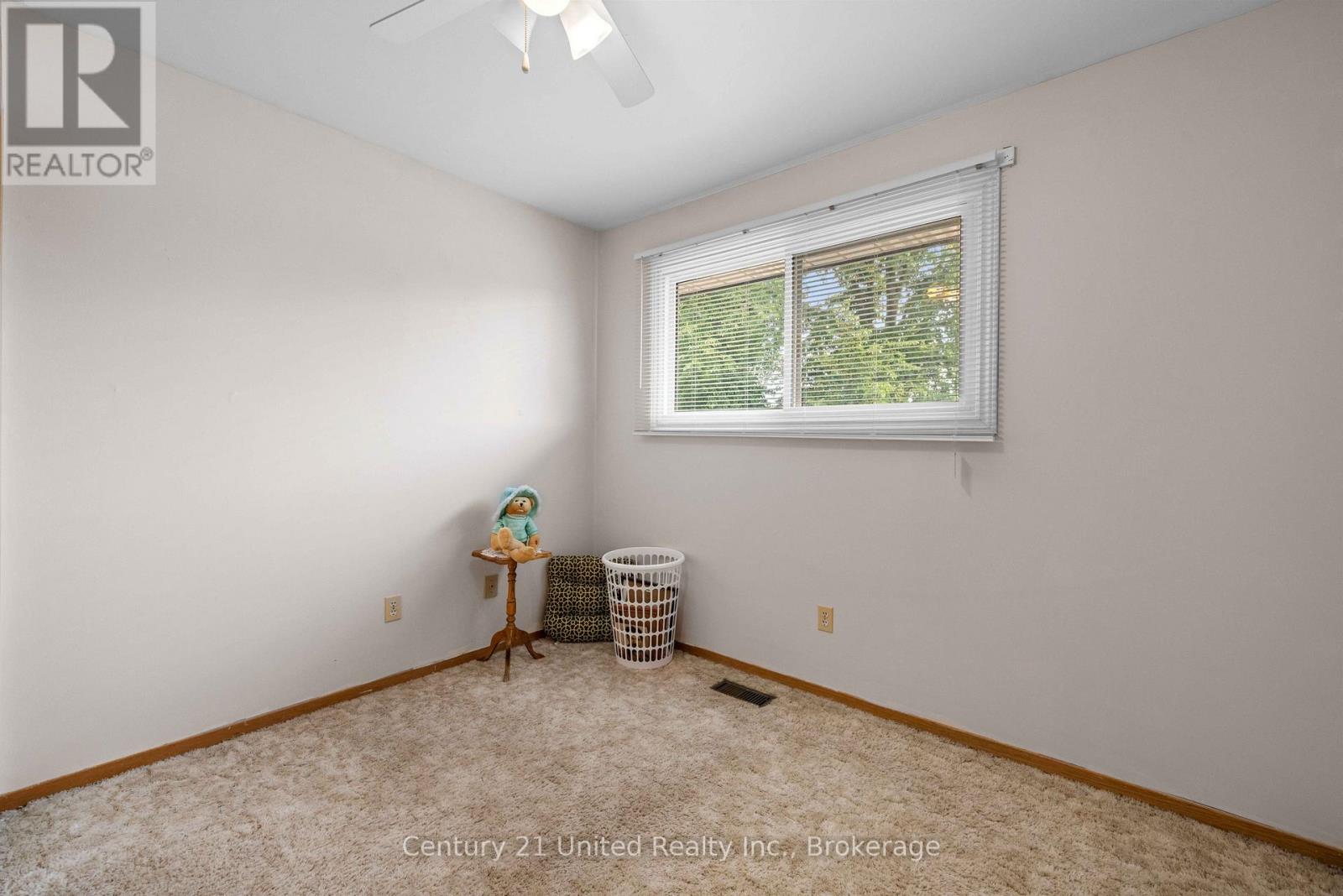 941 GOLFVIEW ROAD - 18