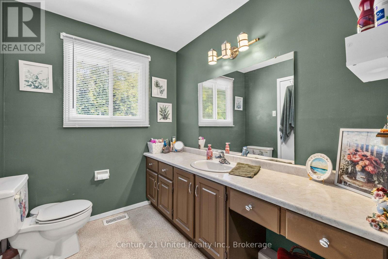 941 GOLFVIEW ROAD - 19