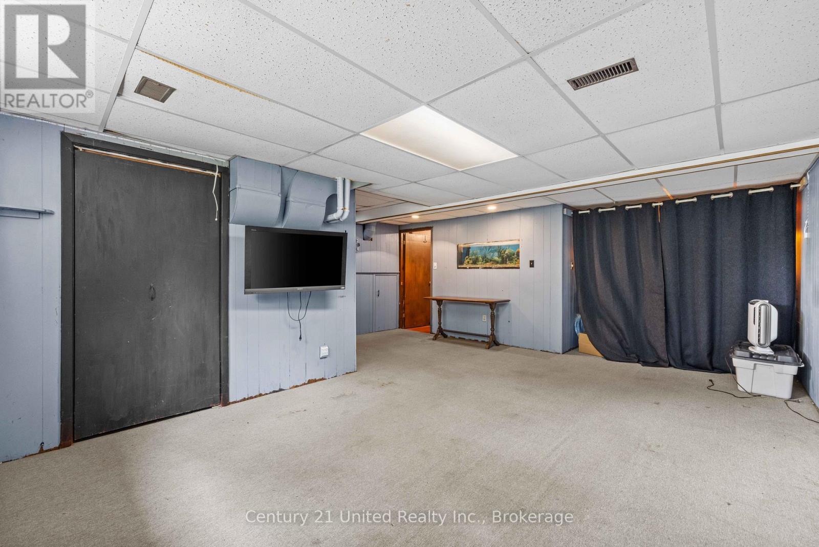 941 GOLFVIEW ROAD - 23