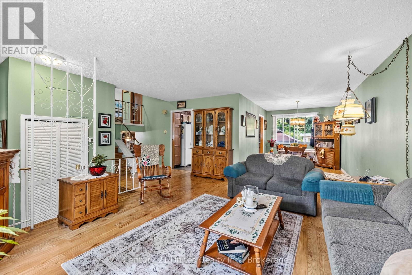941 GOLFVIEW ROAD - 6