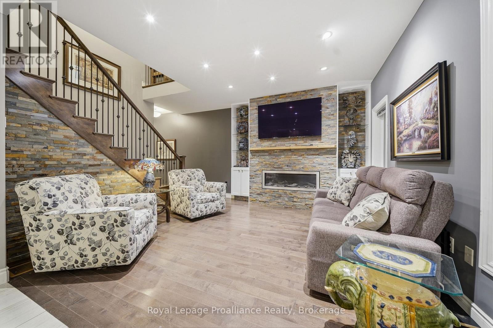 32 WALNUT CRESCENT - Image 11