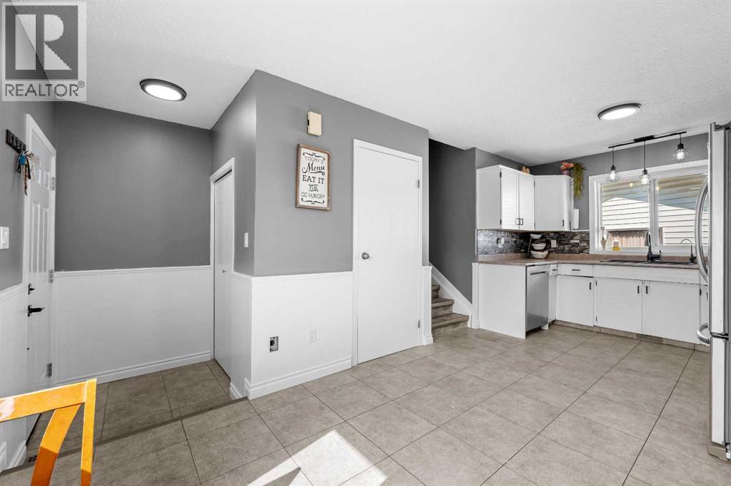 4508 30A Street Close - 11