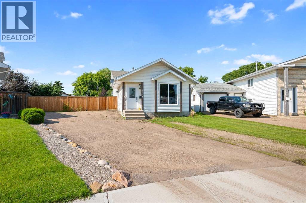 4508 30A Street Close - 1
