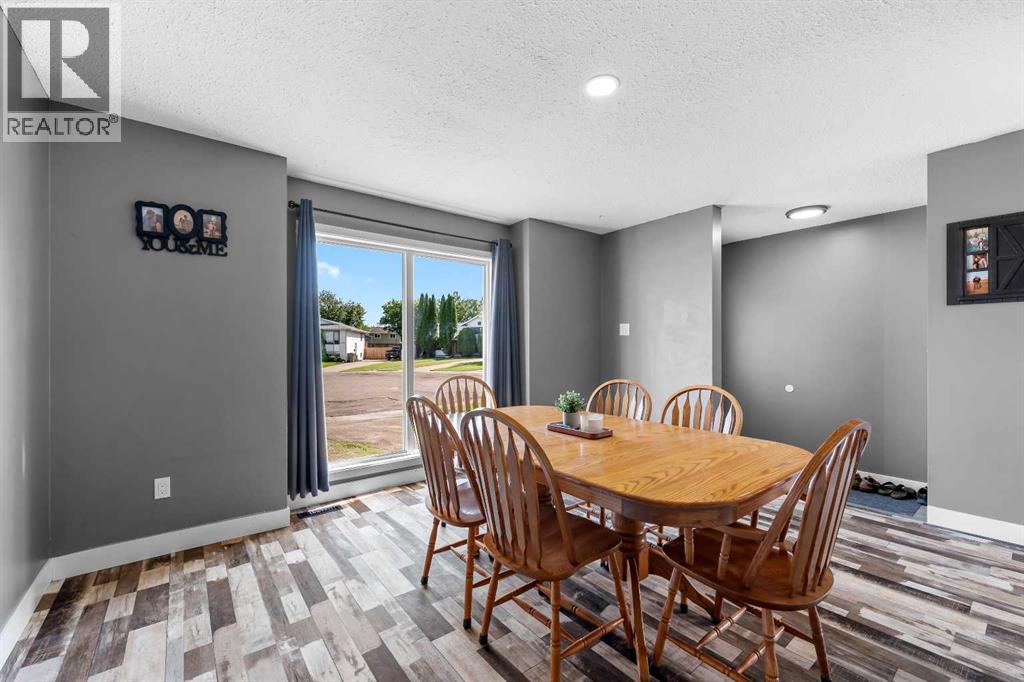 4508 30A Street Close - 5
