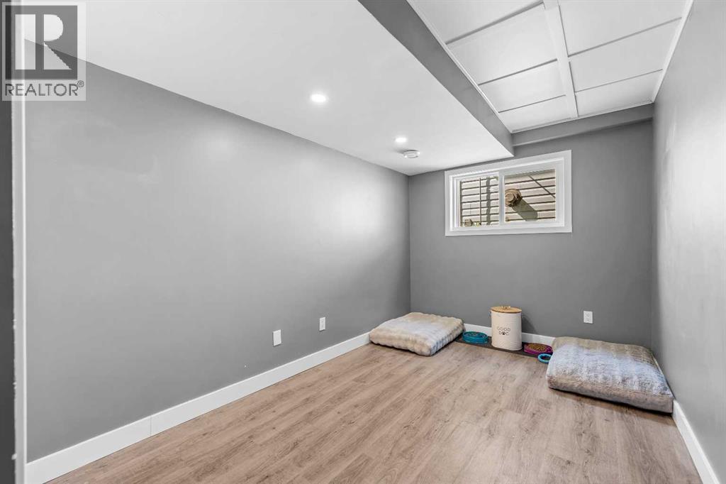 4508 30A Street Close - 18