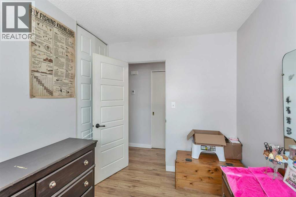 5912 61 Avenue - Image 16