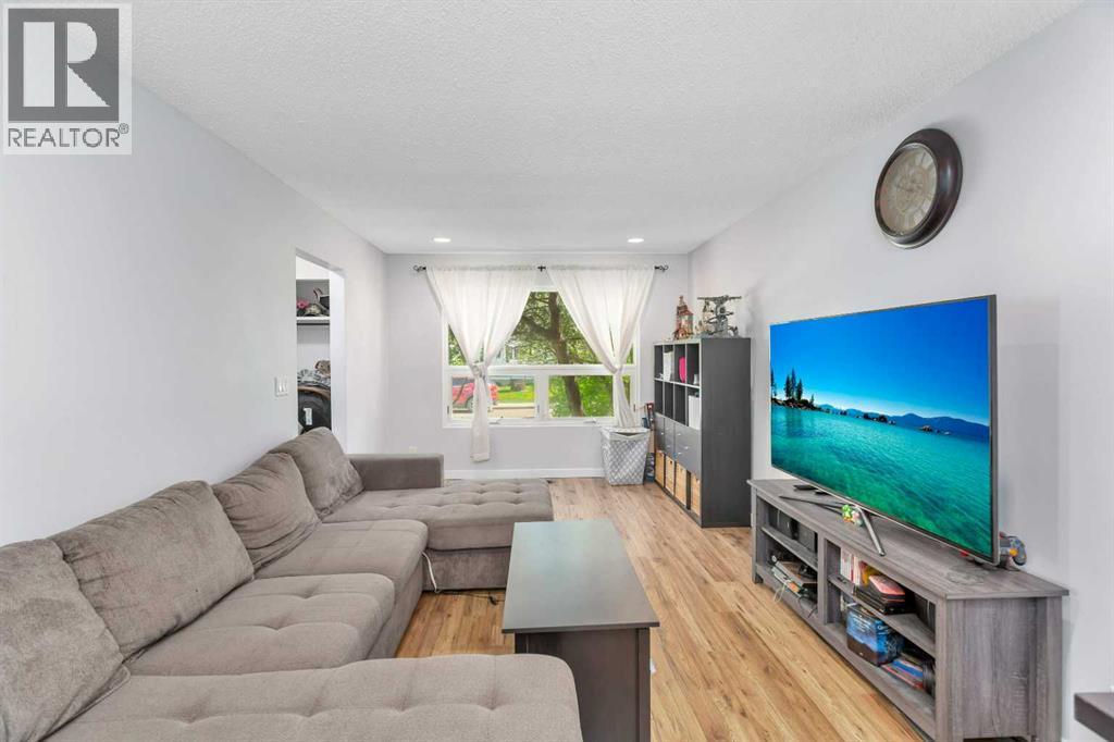 5912 61 Avenue - Image 7