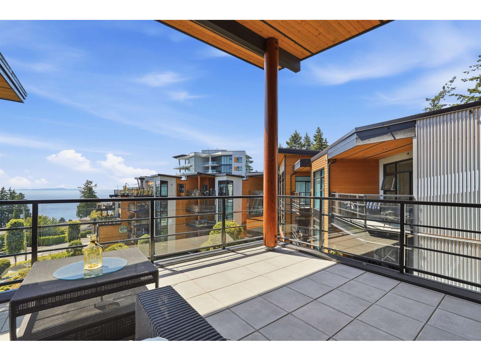 PH512 14855 THRIFT AVENUE, White Rock