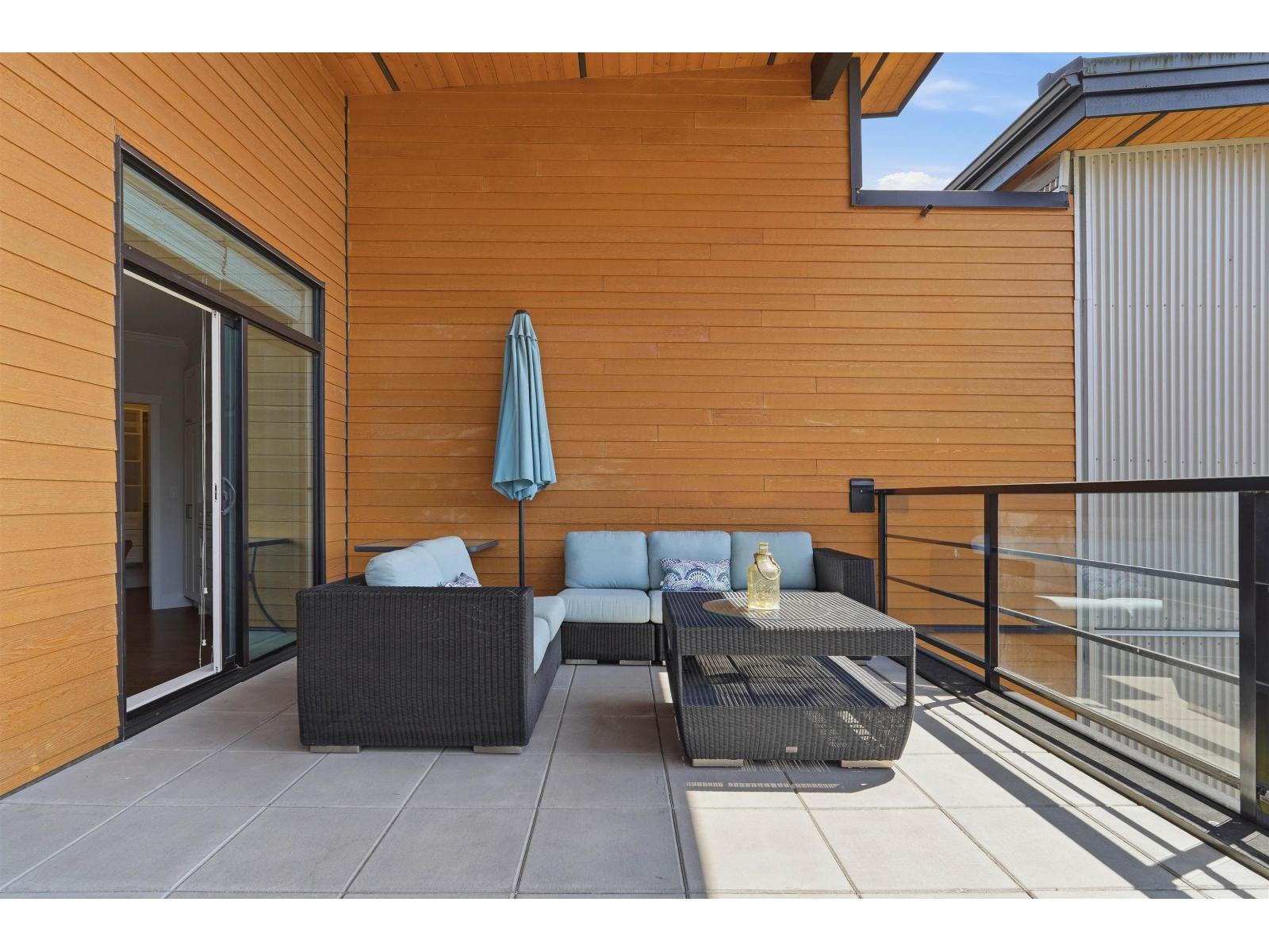 PH512 14855 THRIFT AVENUE, White Rock
