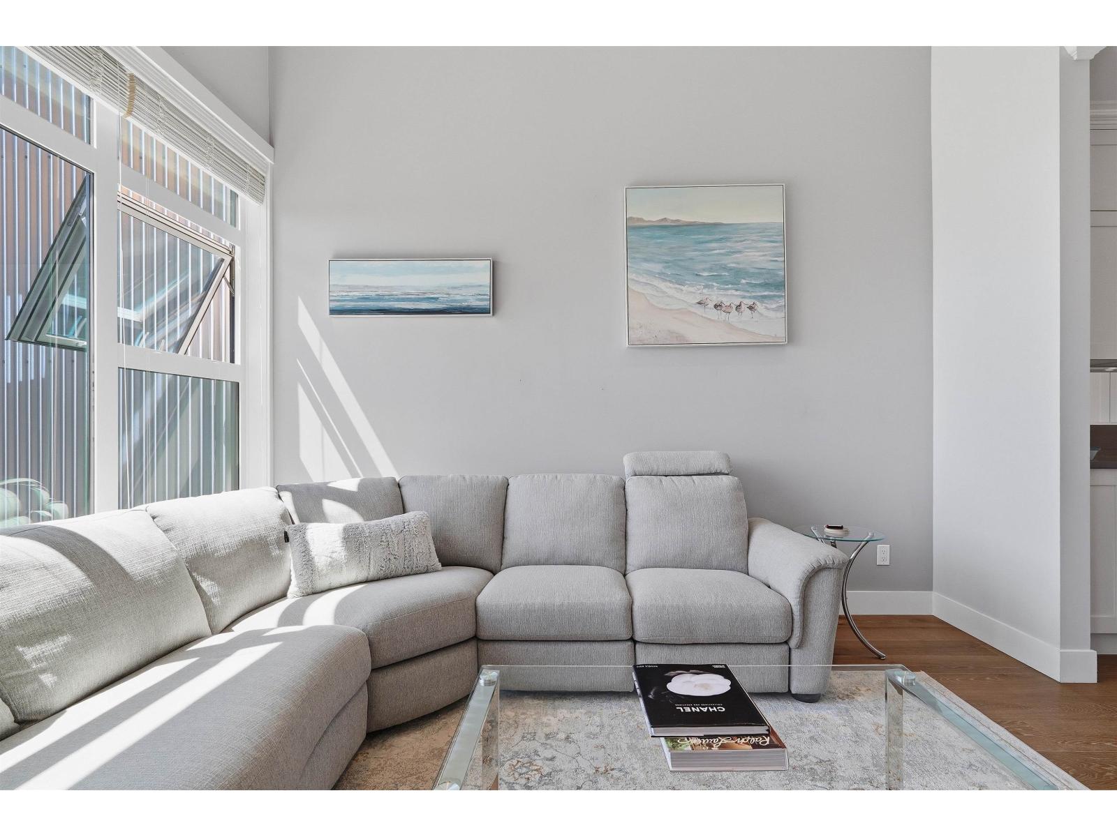 PH512 14855 THRIFT AVENUE, White Rock