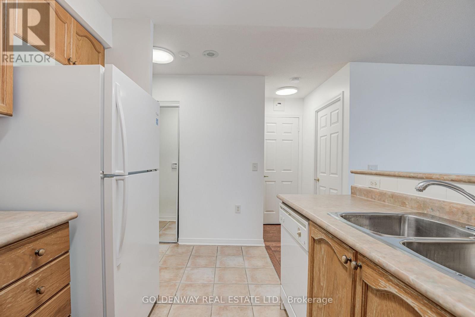 #806 20 OLIVE AVENUE - 11