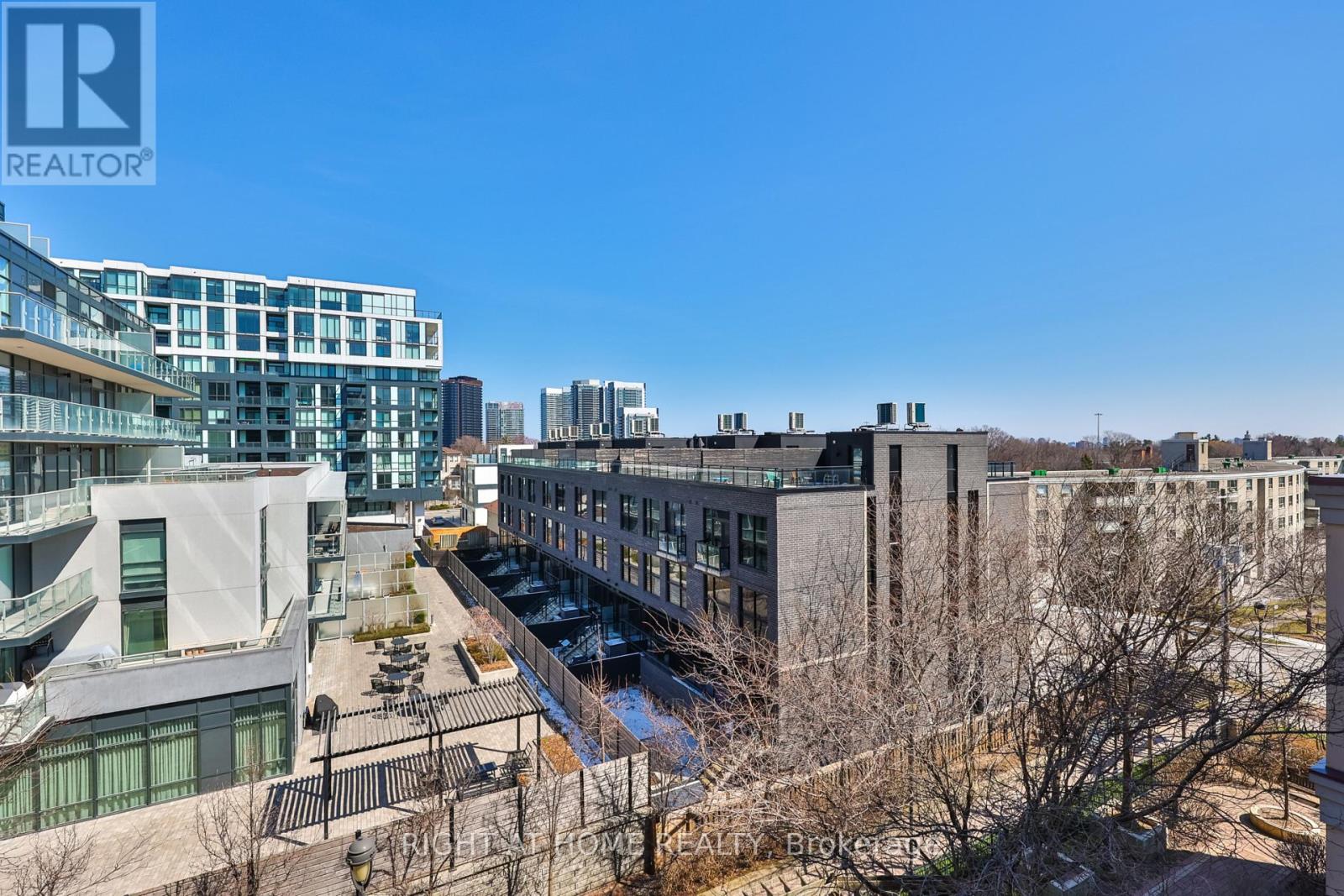 #504 23 REAN DRIVE - Image 42