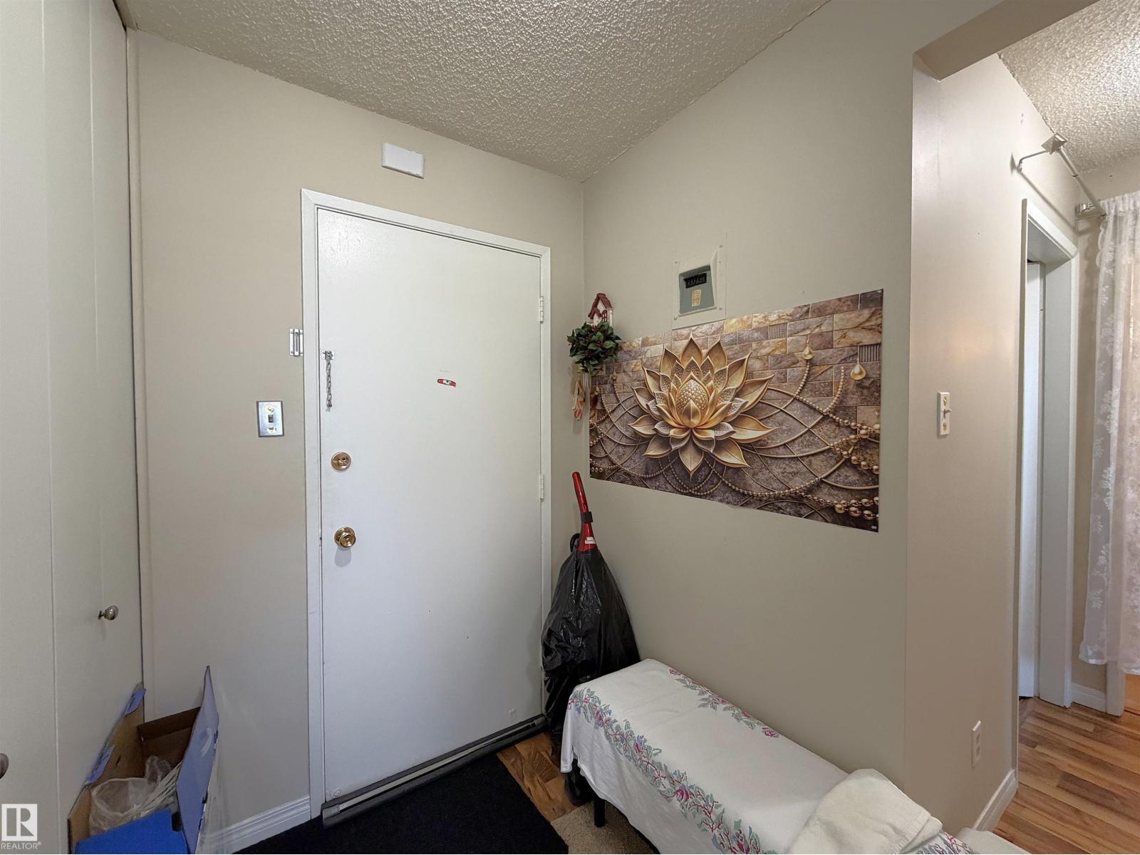 #108 4501 51 ST - 3