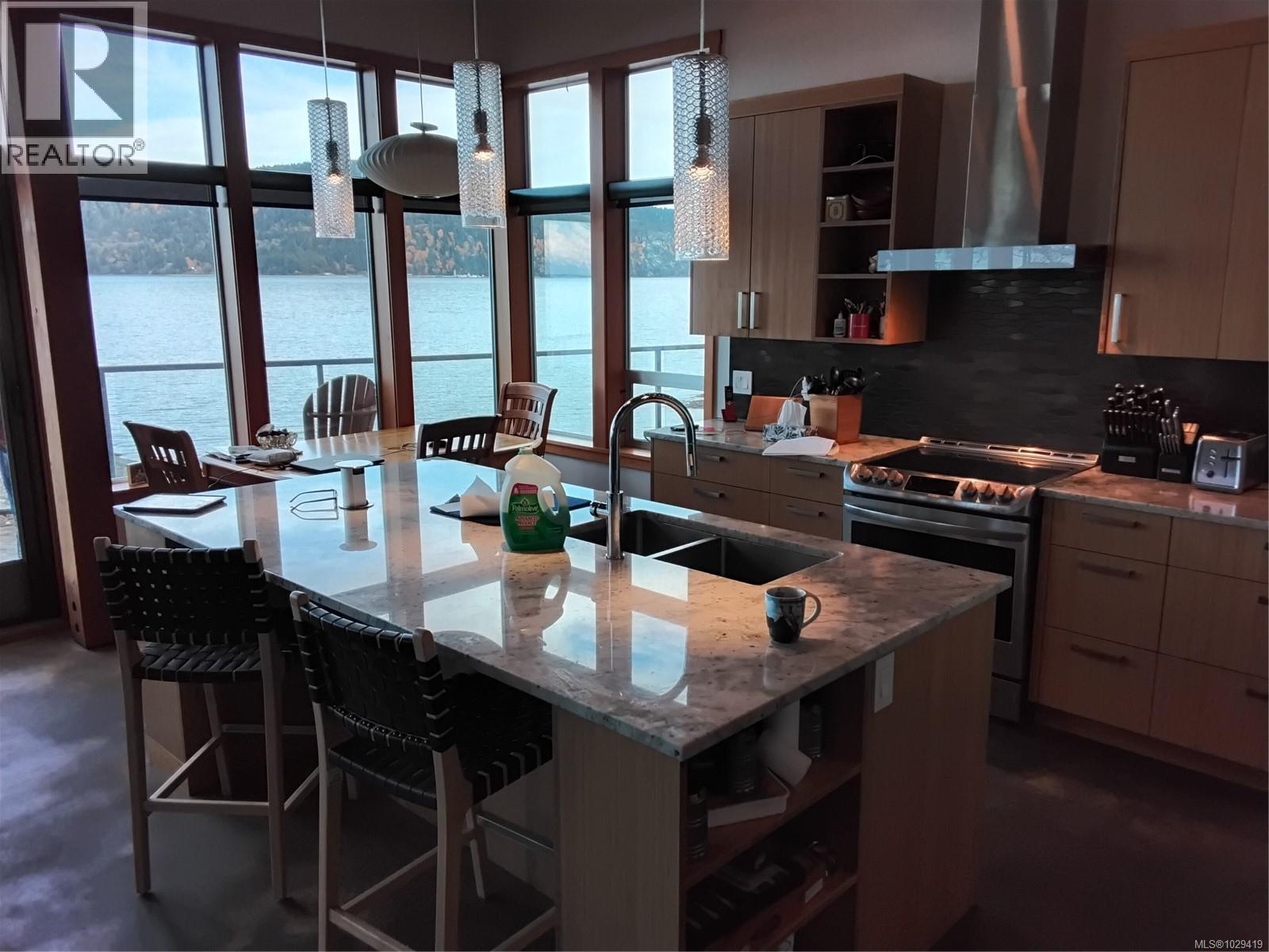 3870 East Rd - 20