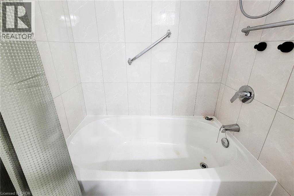 #10 4297 EAST Avenue - Image 37