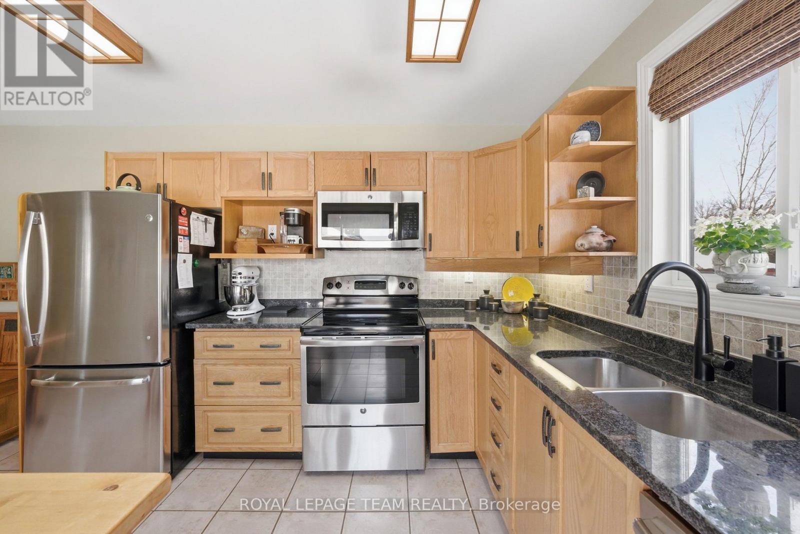 238 PARK AVENUE - 16