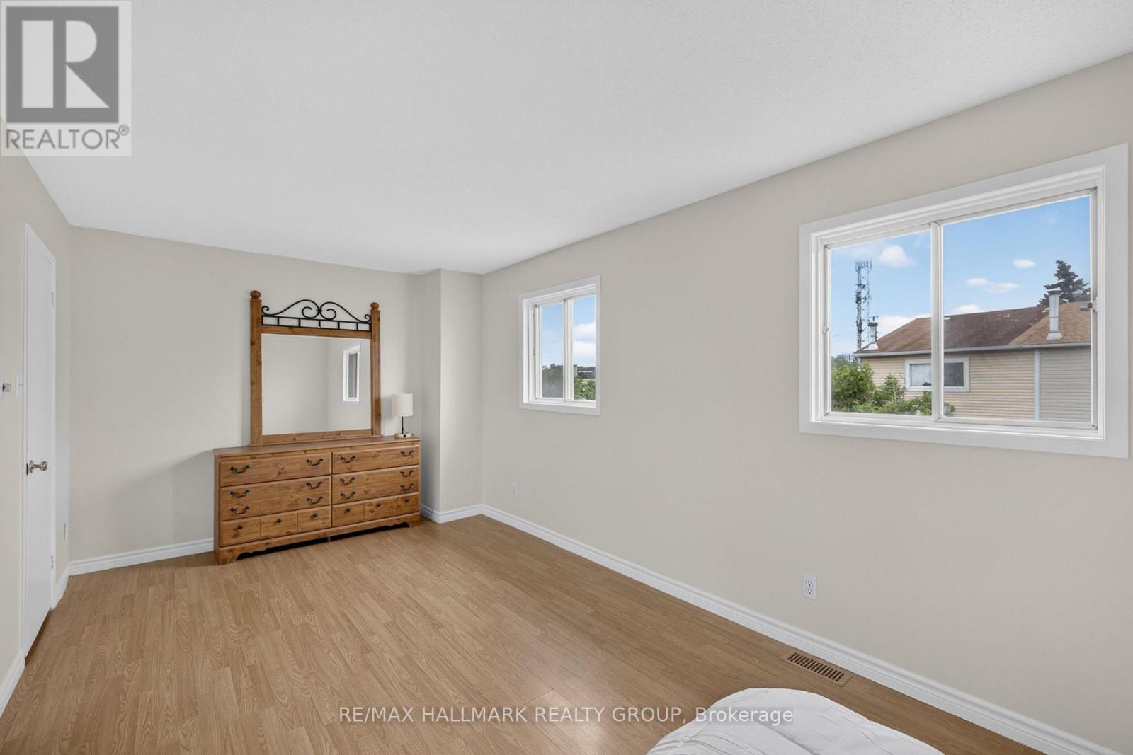 #39 13 SUNRIDGE LANE - 16