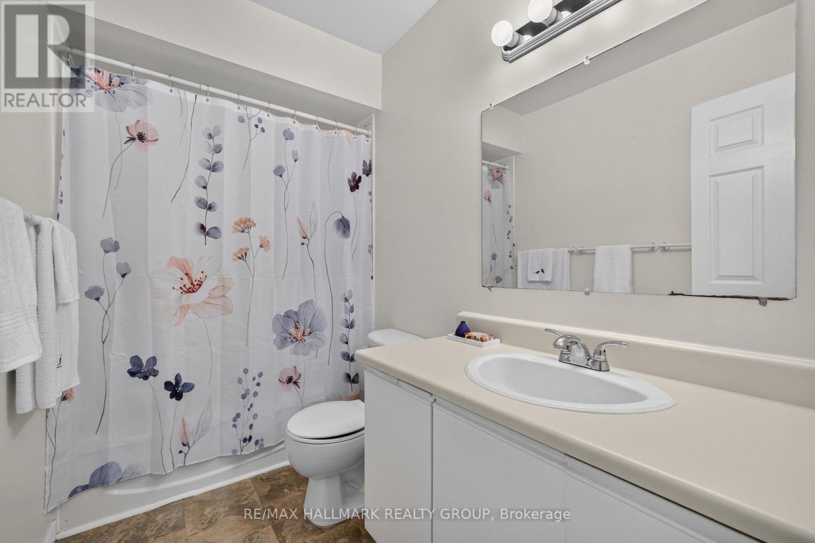 #39 13 SUNRIDGE LANE - 21