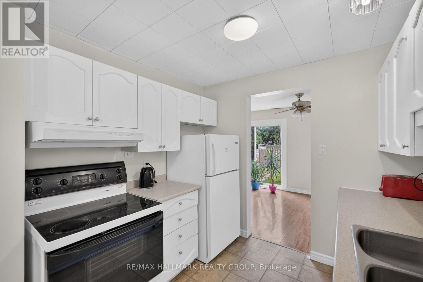 #39 13 SUNRIDGE LANE - 9