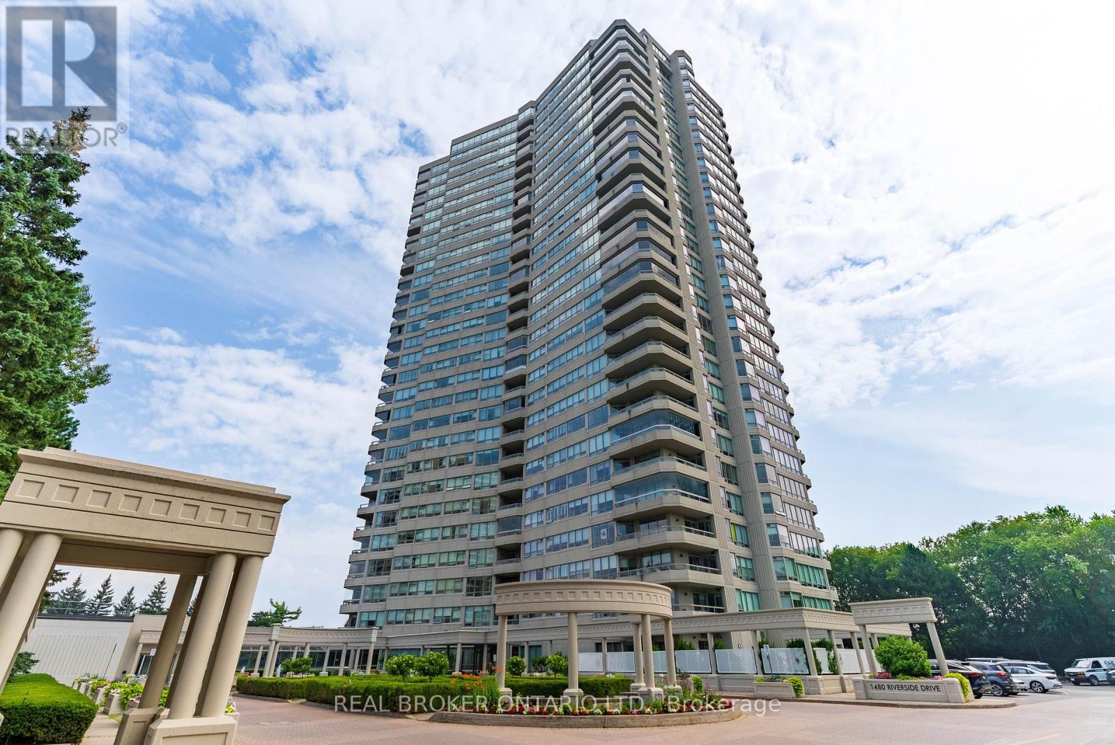 #806 1480 RIVERSIDE DRIVE - 1