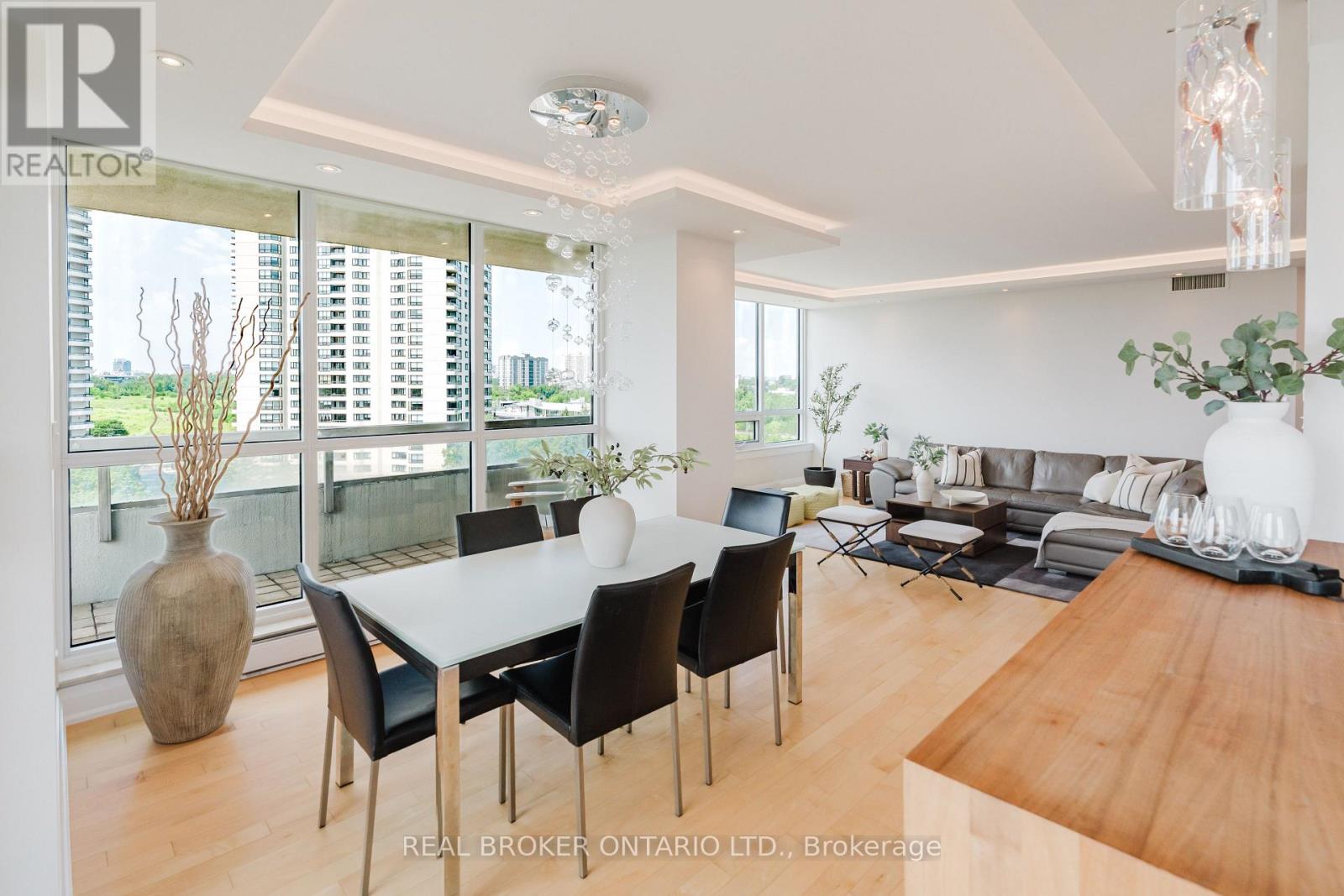 #806 1480 RIVERSIDE DRIVE - 11