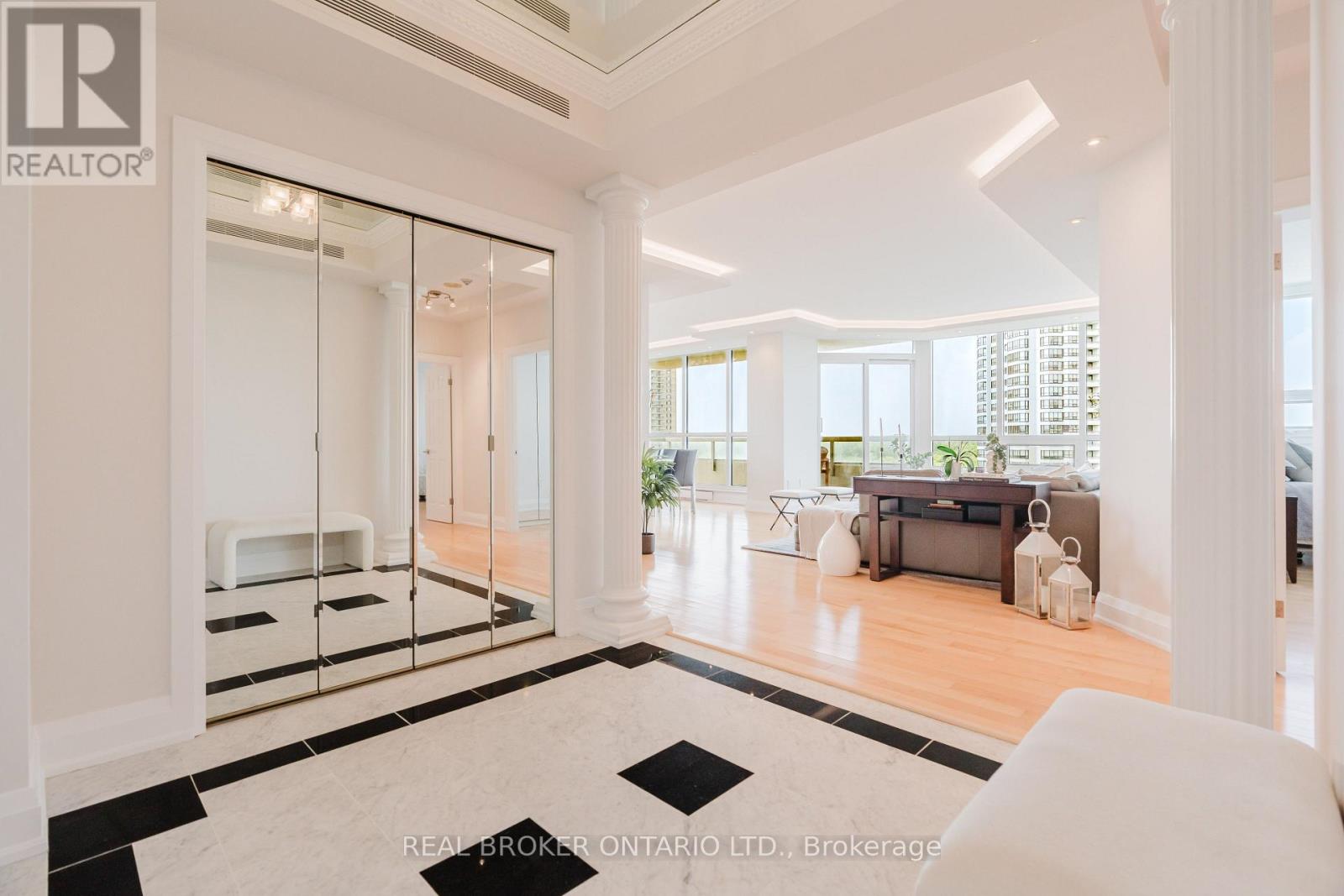 #806 1480 RIVERSIDE DRIVE - 6