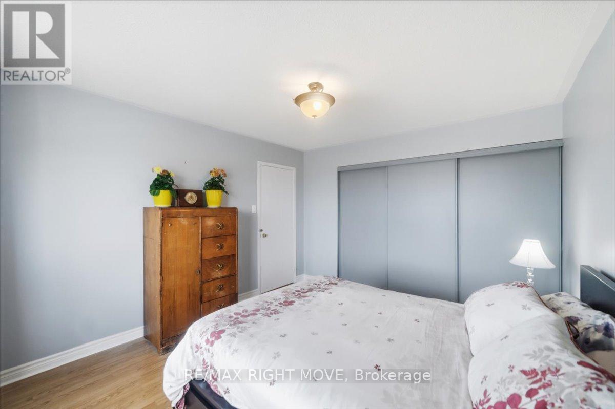 470 ST VINCENT STREET - 34