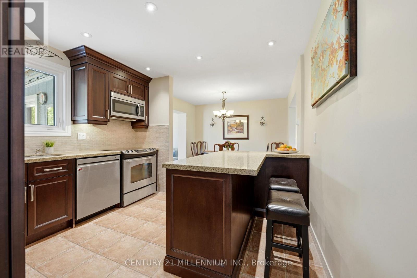 46 DUNBLAINE CRESCENT - 13