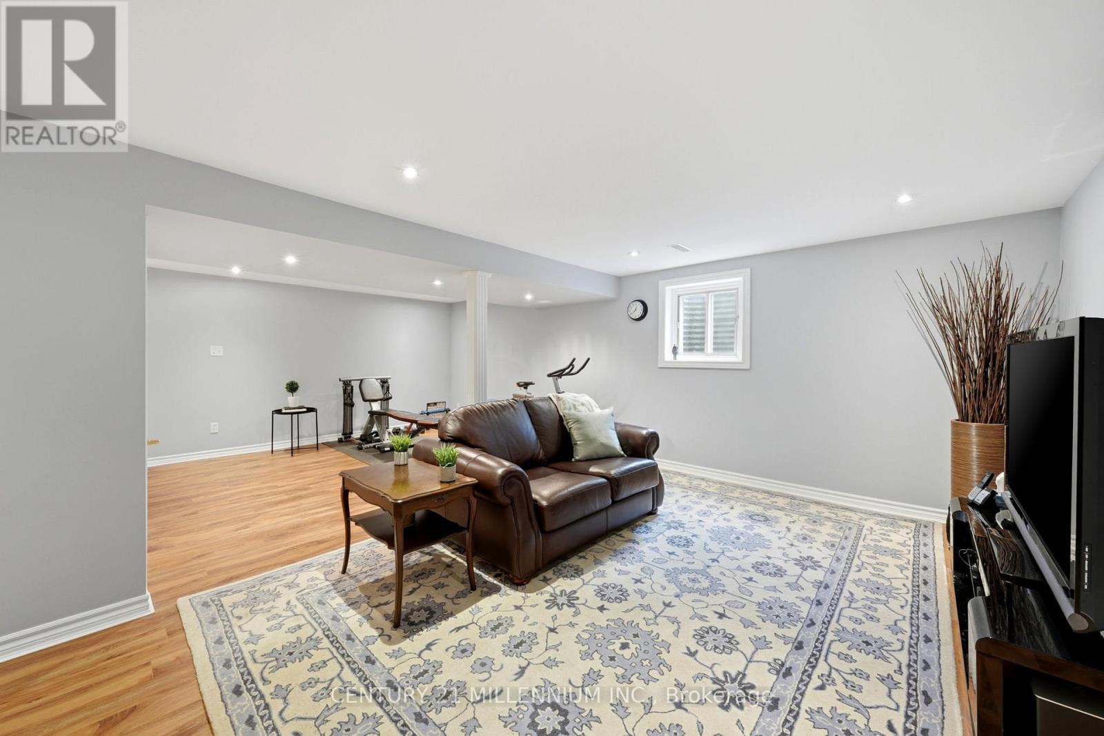 46 DUNBLAINE CRESCENT - 23