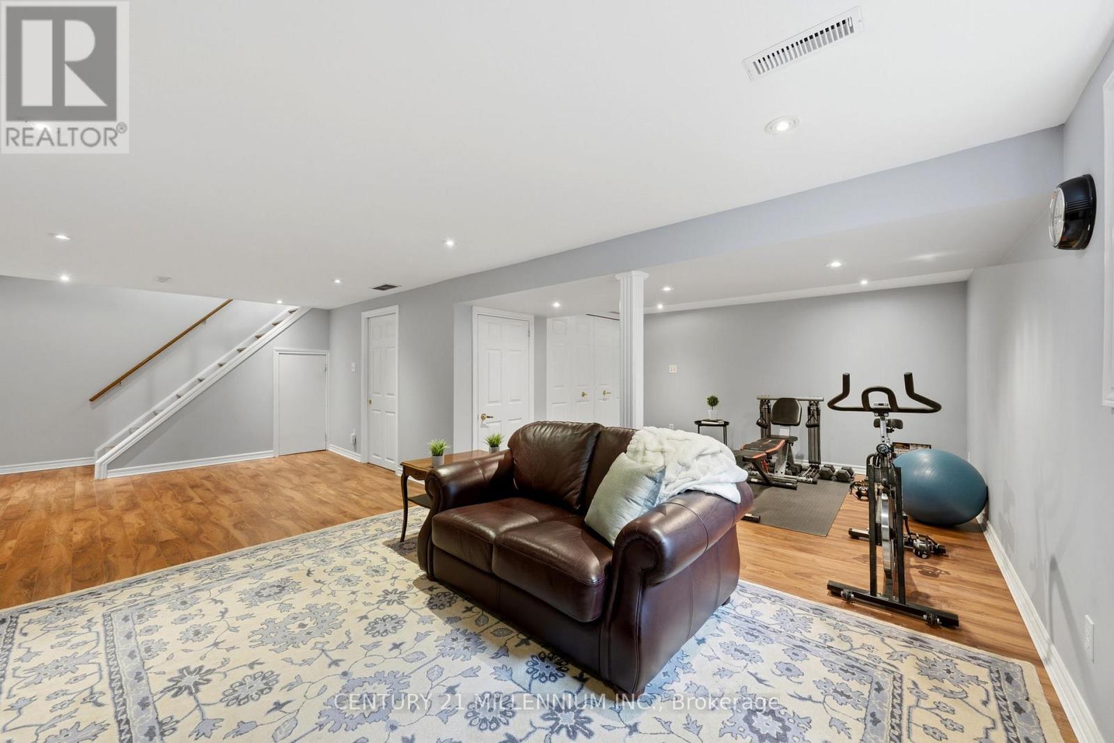 46 DUNBLAINE CRESCENT - 26