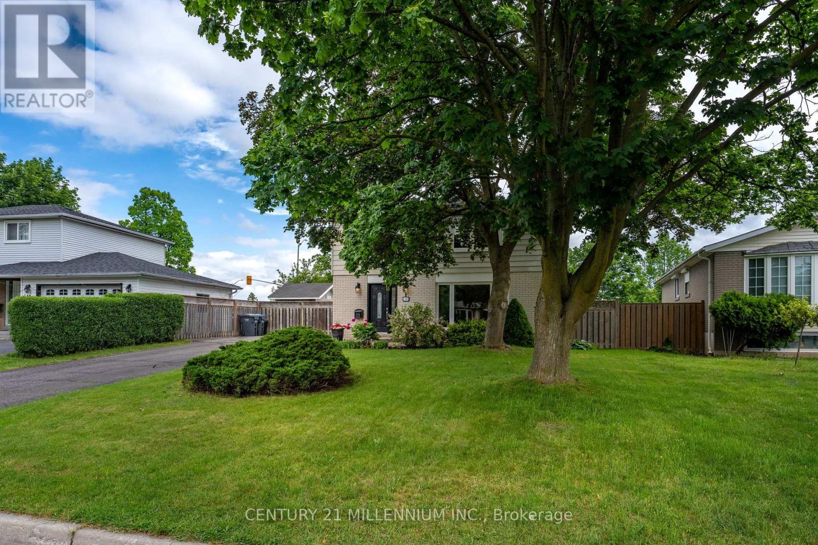 46 DUNBLAINE CRESCENT - 28