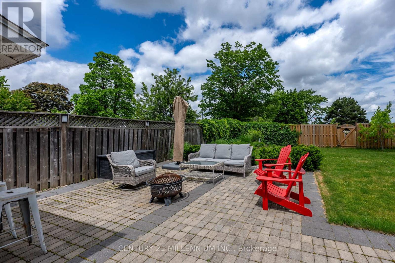 46 DUNBLAINE CRESCENT - 31