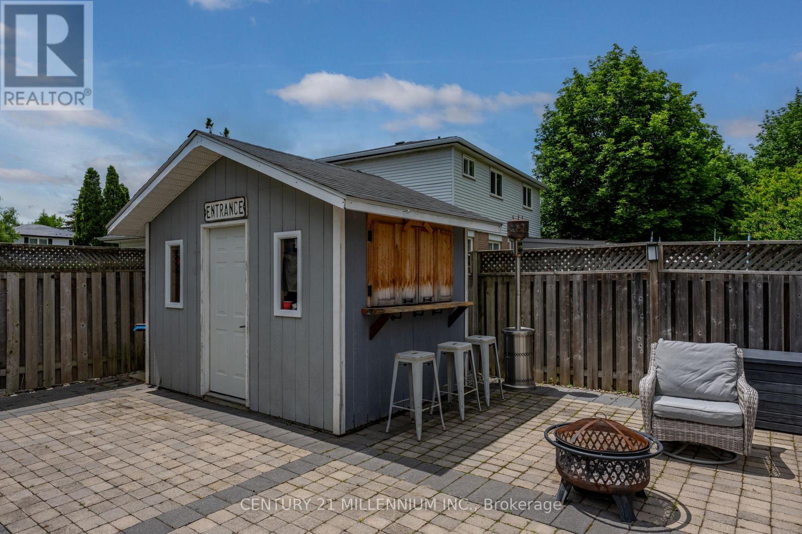 46 DUNBLAINE CRESCENT - 34