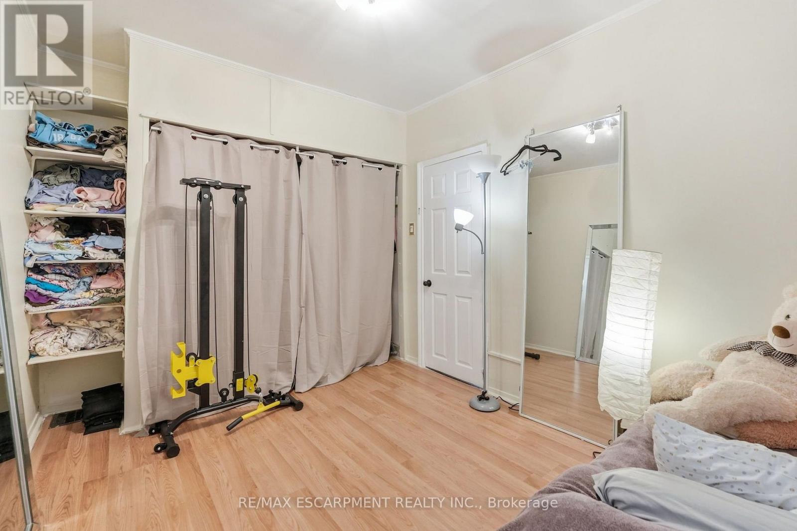 182 CAVELL AVENUE - 23